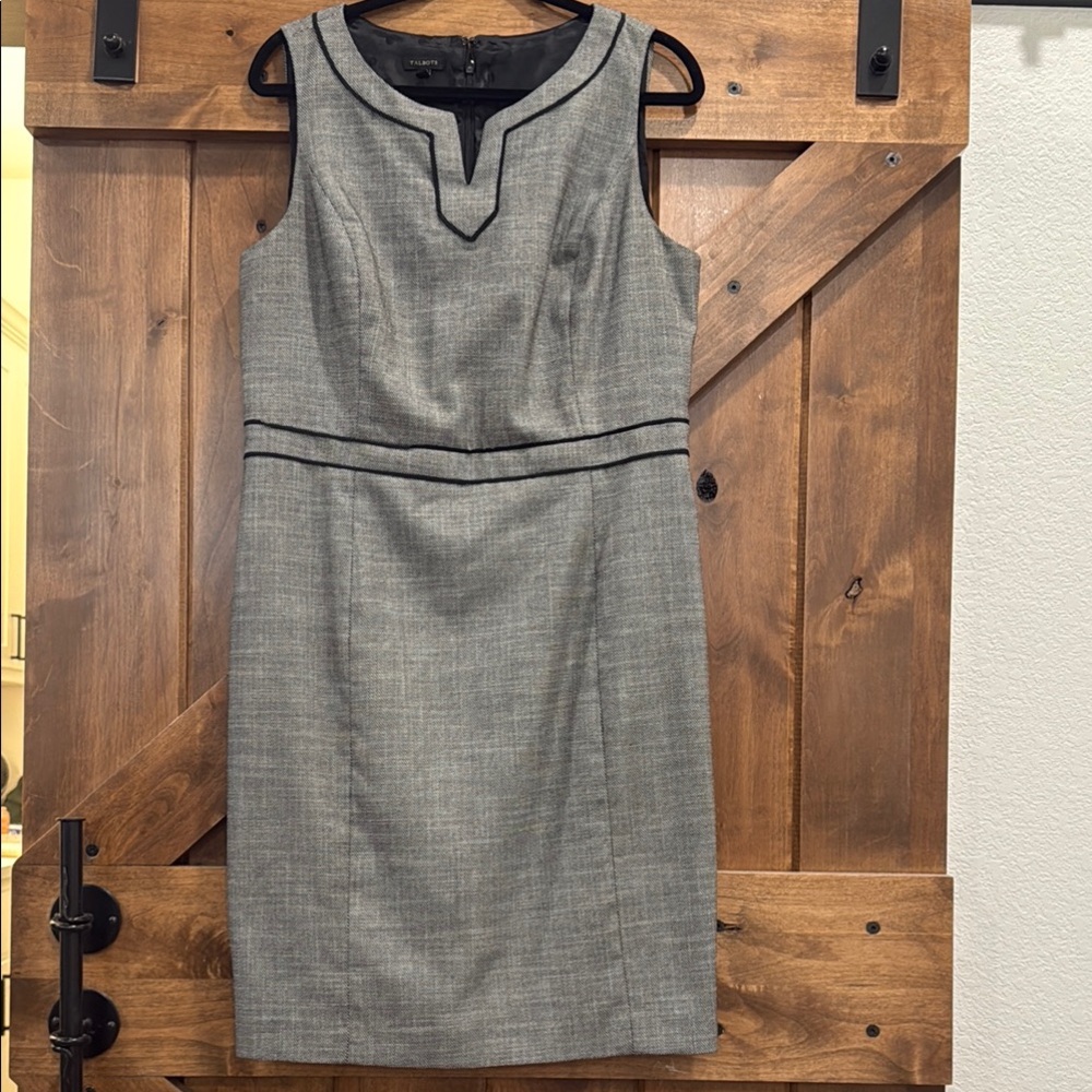 Elegant Talbots Gray Sleeveless Dress Size 12